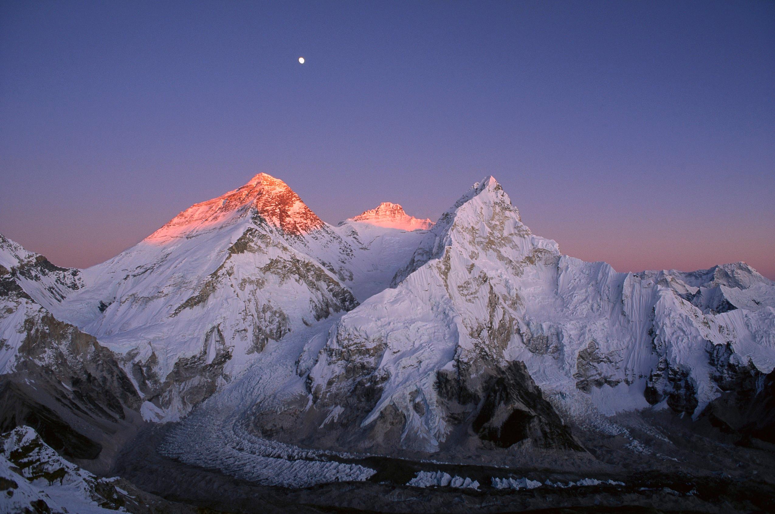 Эверест нупцзе Пумори закат