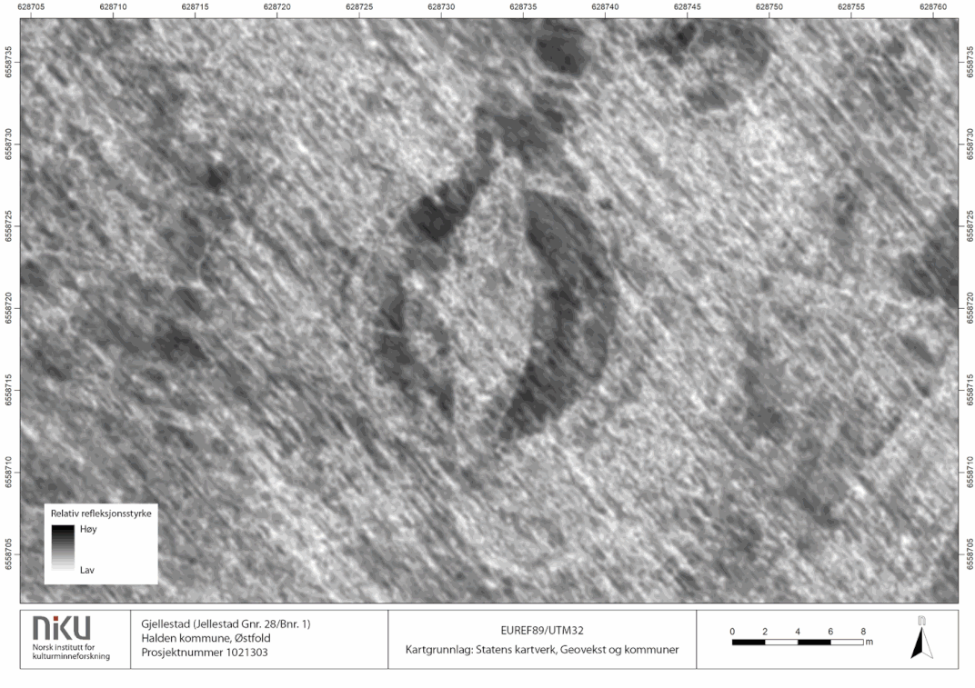 A black-and-white gif of radar scans, showing the shadowy outline of a long rounded boat shape