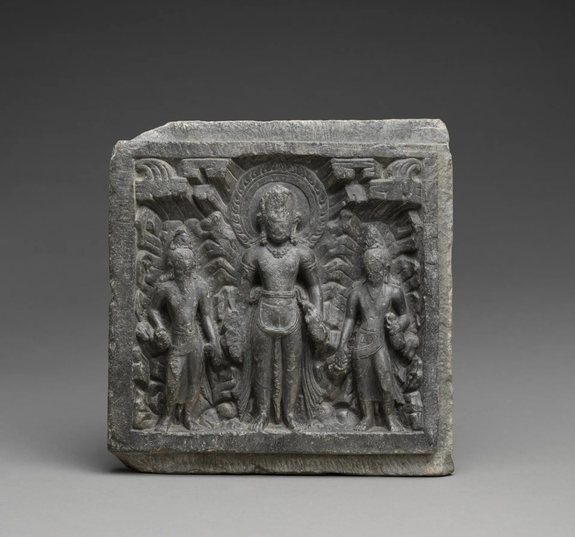 The Met Returns Two Stolen Artifacts to Nepal | Smart News - Vimarsana News