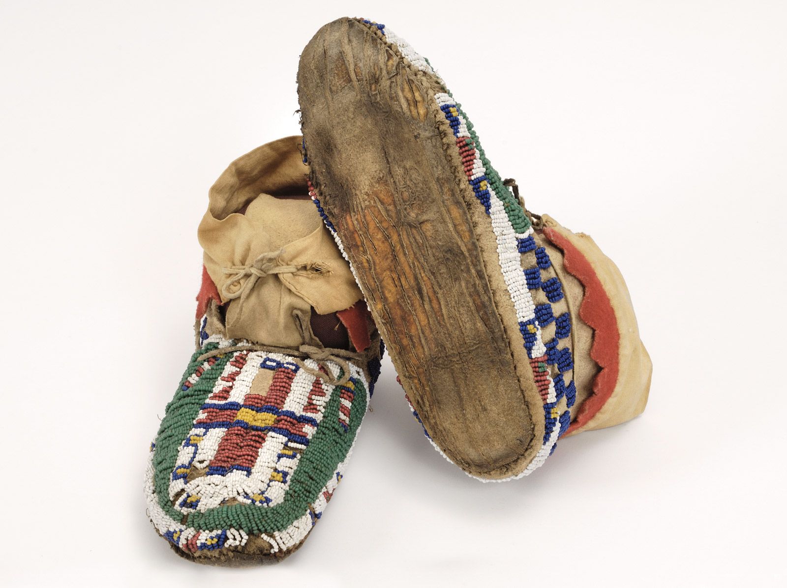 Native Americans Urge Scottish Museum to Return Artifacts From Wounded Knee Massacre | Smart News - Vimarsana News
