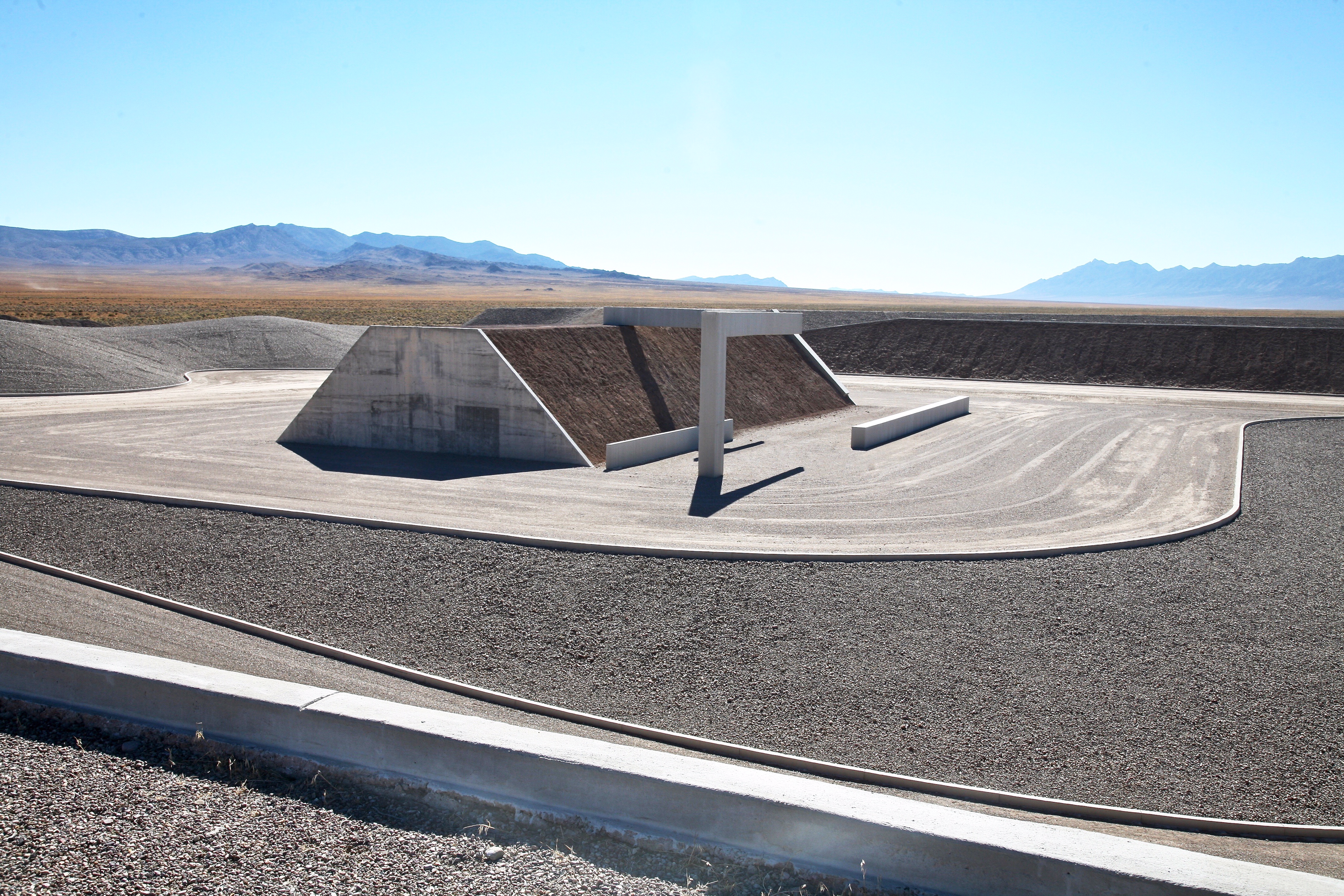 After 50 Years, Michael Heizer's 'City' Opens in Nevada Desert | Smart News - Vimarsana News