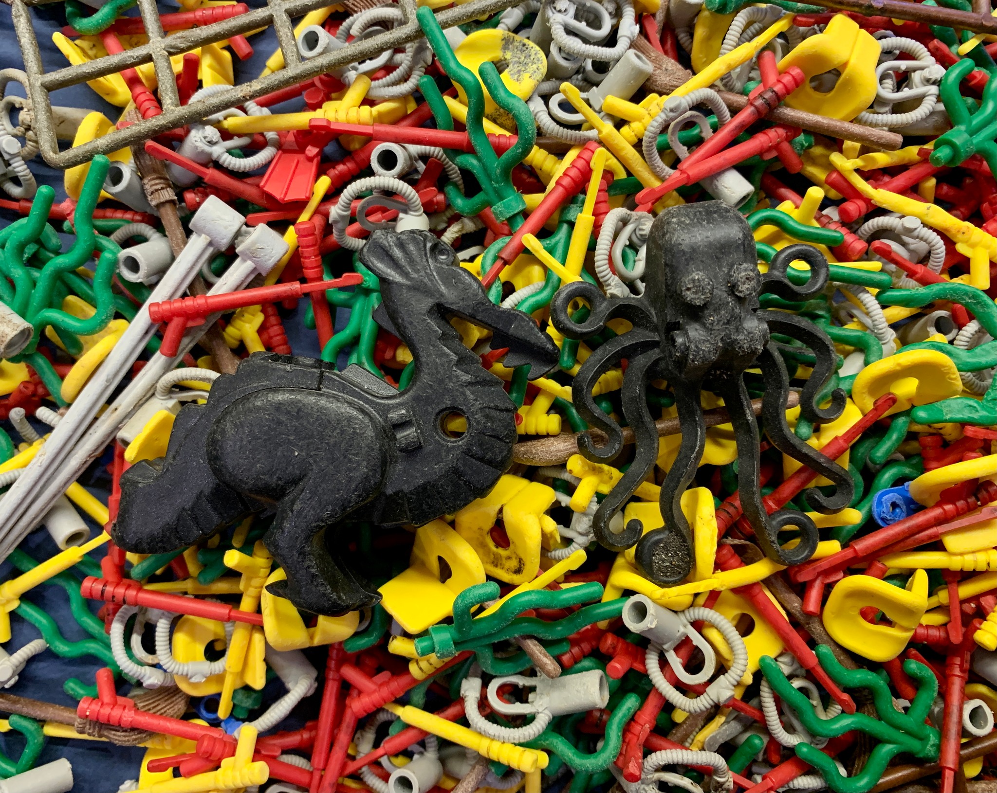 After 25 Years at Sea, Shipwrecked Lego Pieces Are Still Washing Ashore on Beaches in England | Smart News - Vimarsana News