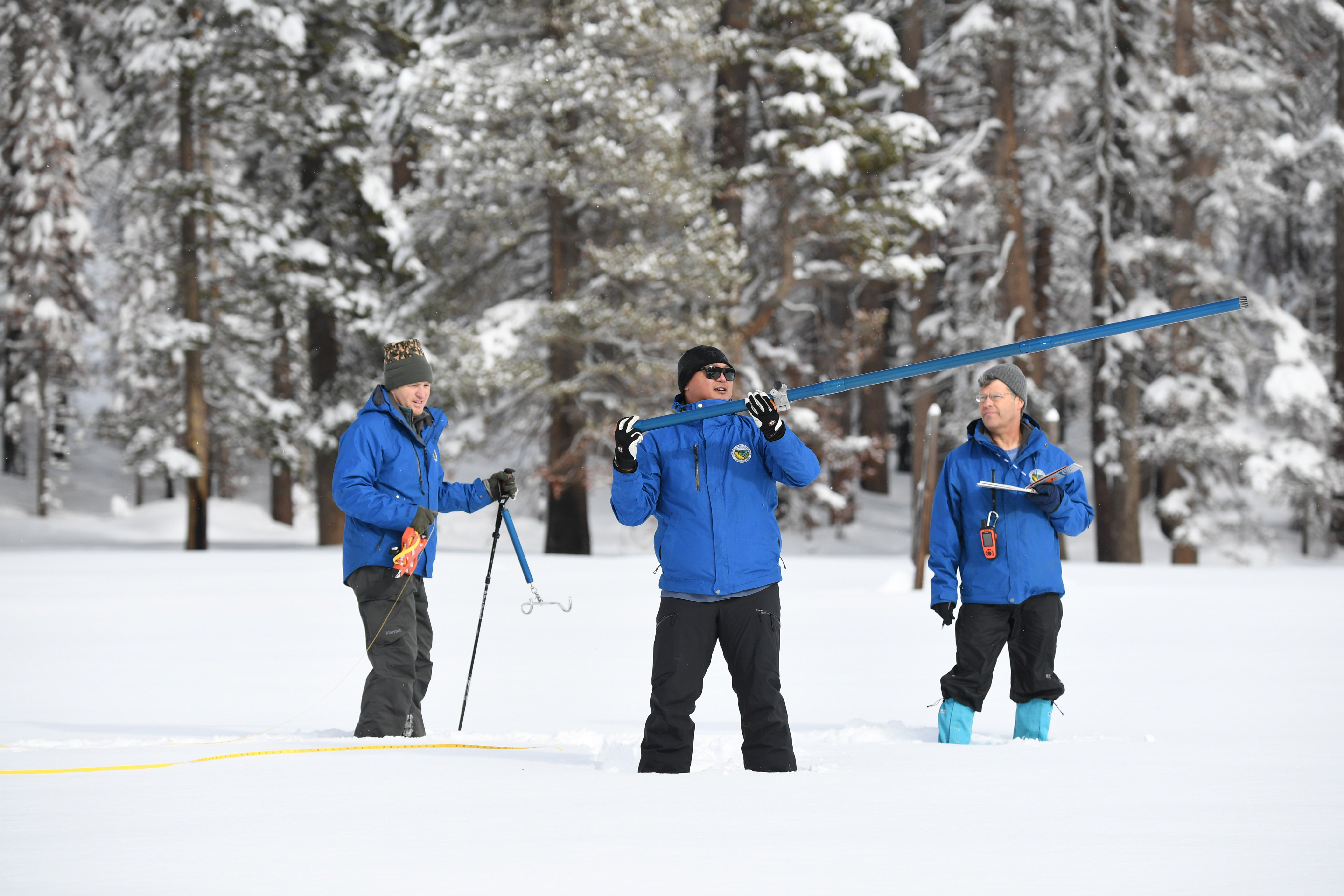 California's Snowpack Is High Above Average—but Its Drought Is Far From Over | Smart News - Vimarsana News