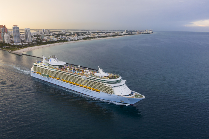 SpaceX's Starlink Satellite Internet Is Coming to Cruise Ships | Smart News - Vimarsana News