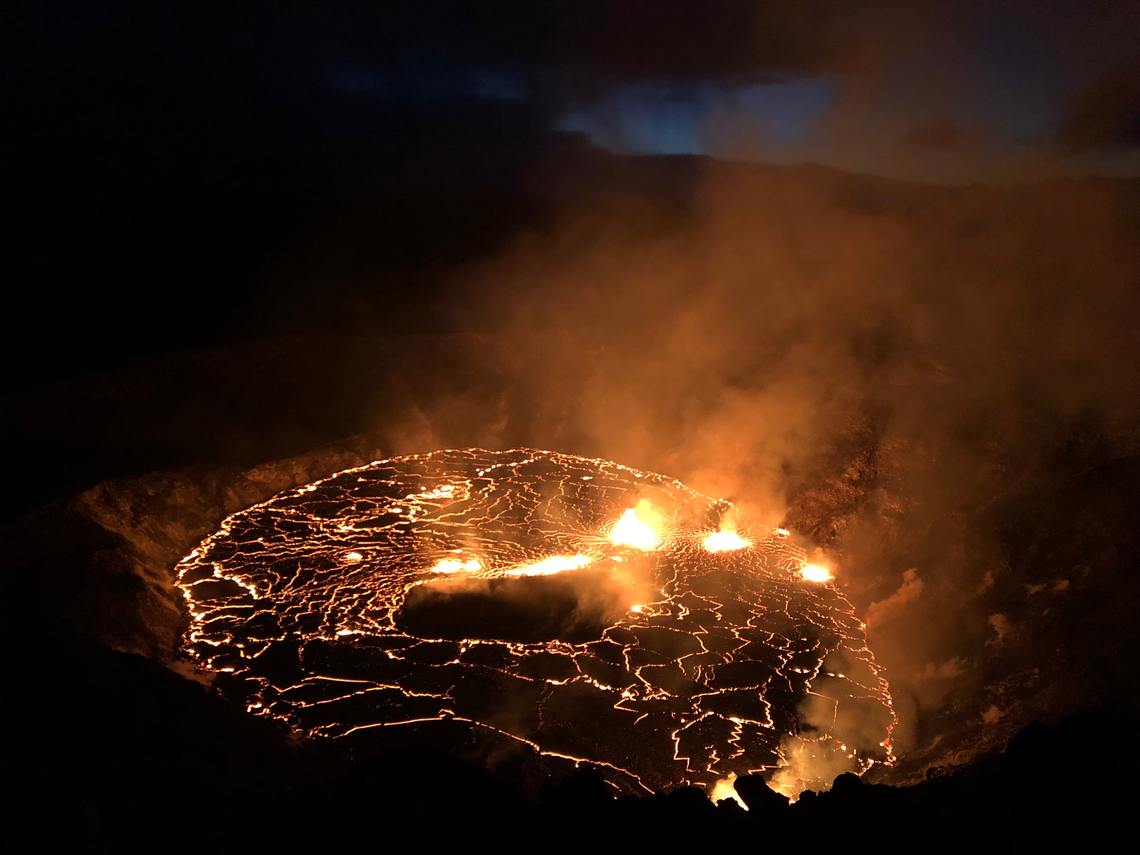Kīlauea Spews Magma and Golden Strings of Volcanic Glass on Hawaii's Big Island | Smart News - Vimarsana News
