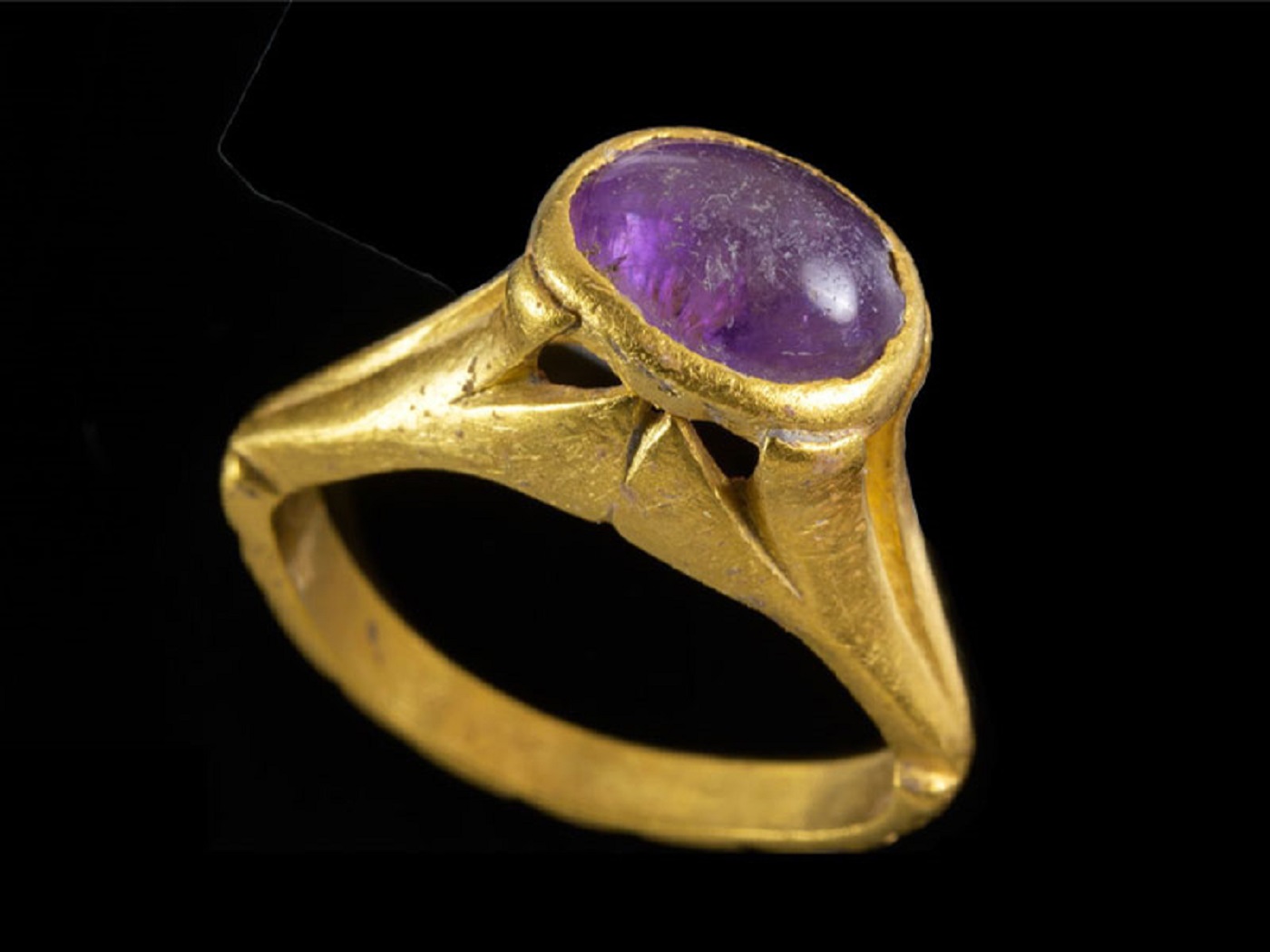 Ancient Amethyst Ring Found in Israel May Have Been Worn to Ward Off Hangovers | Smart News - Vimarsana News