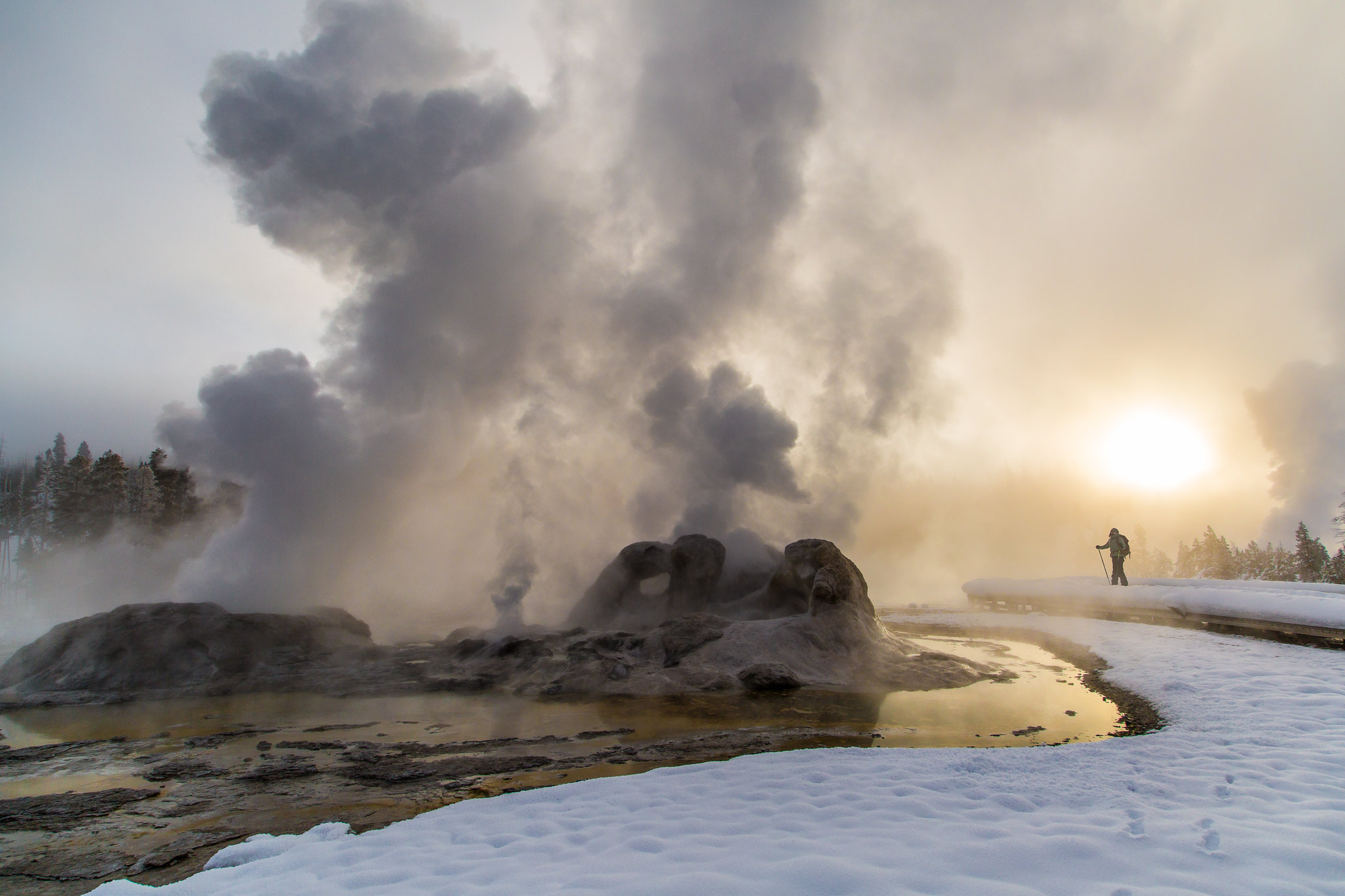 Scientists Map Yellowstone's Underground 'Plumbing' | Smart News - Vimarsana News