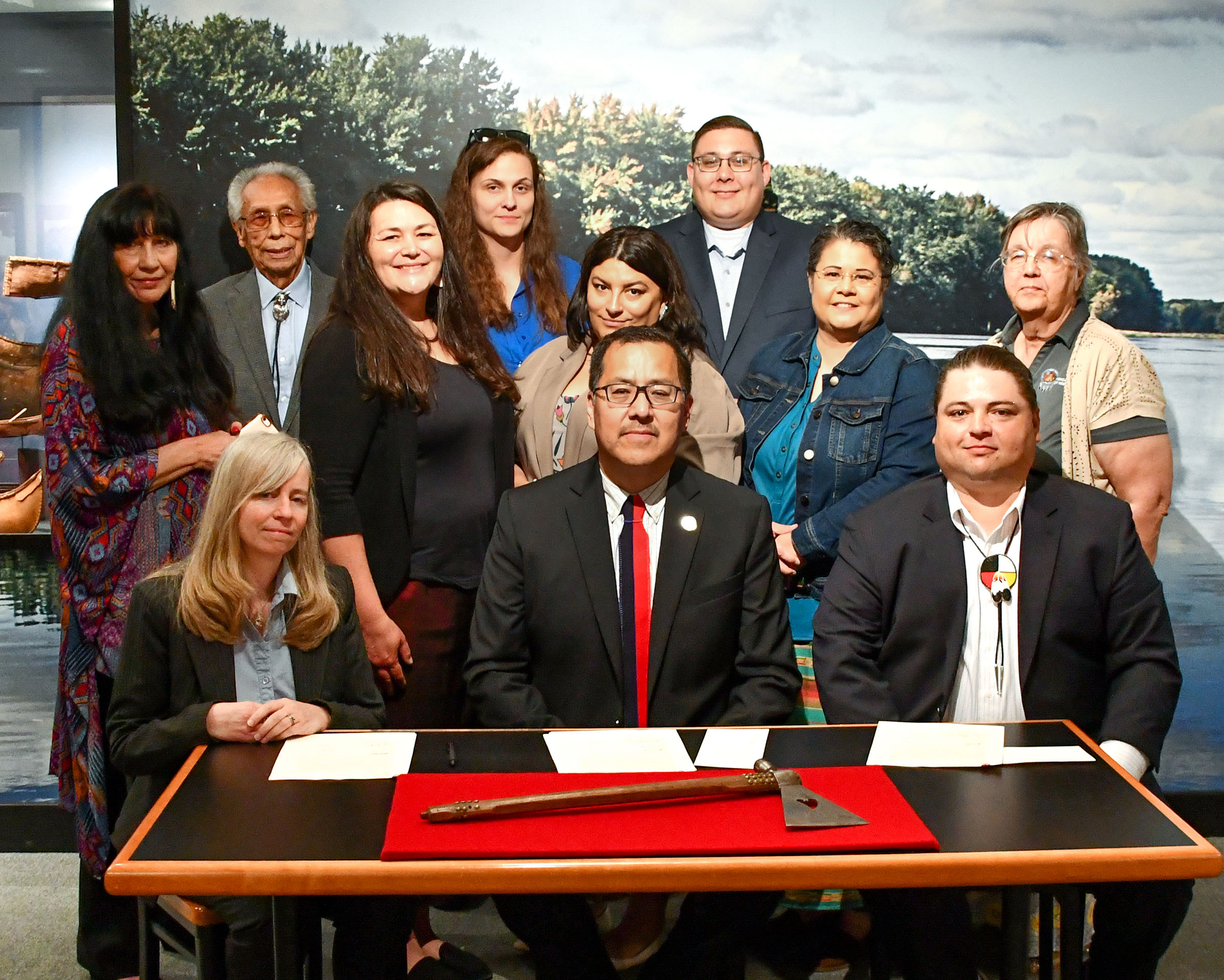 Harvard Returns Chief Standing Bear's Pipe Tomahawk to the Ponca Tribe | Smart News - Vimarsana News