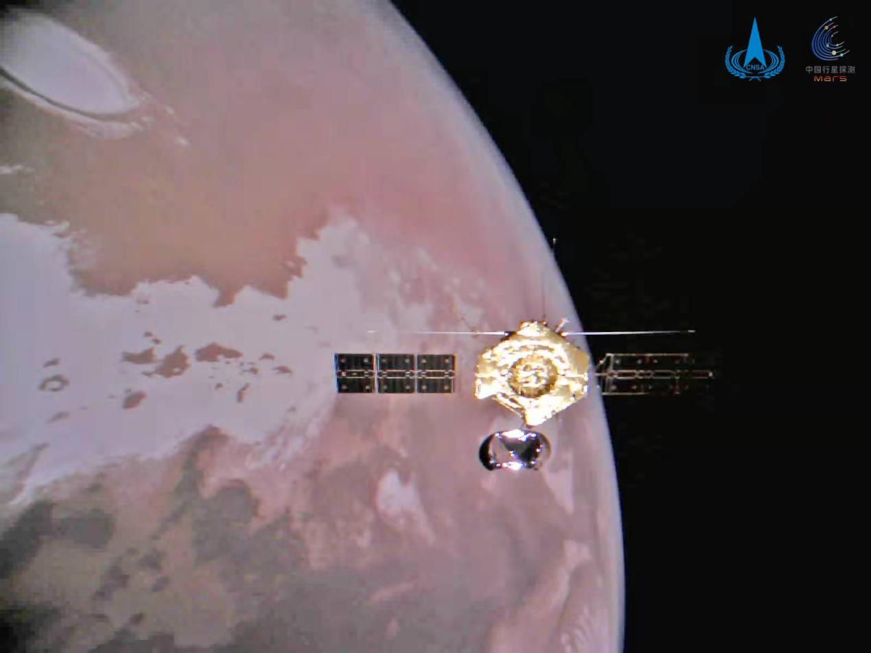 China's Mars Orbiter Takes Selfies From Outer Space | Smart News - Vimarsana News
