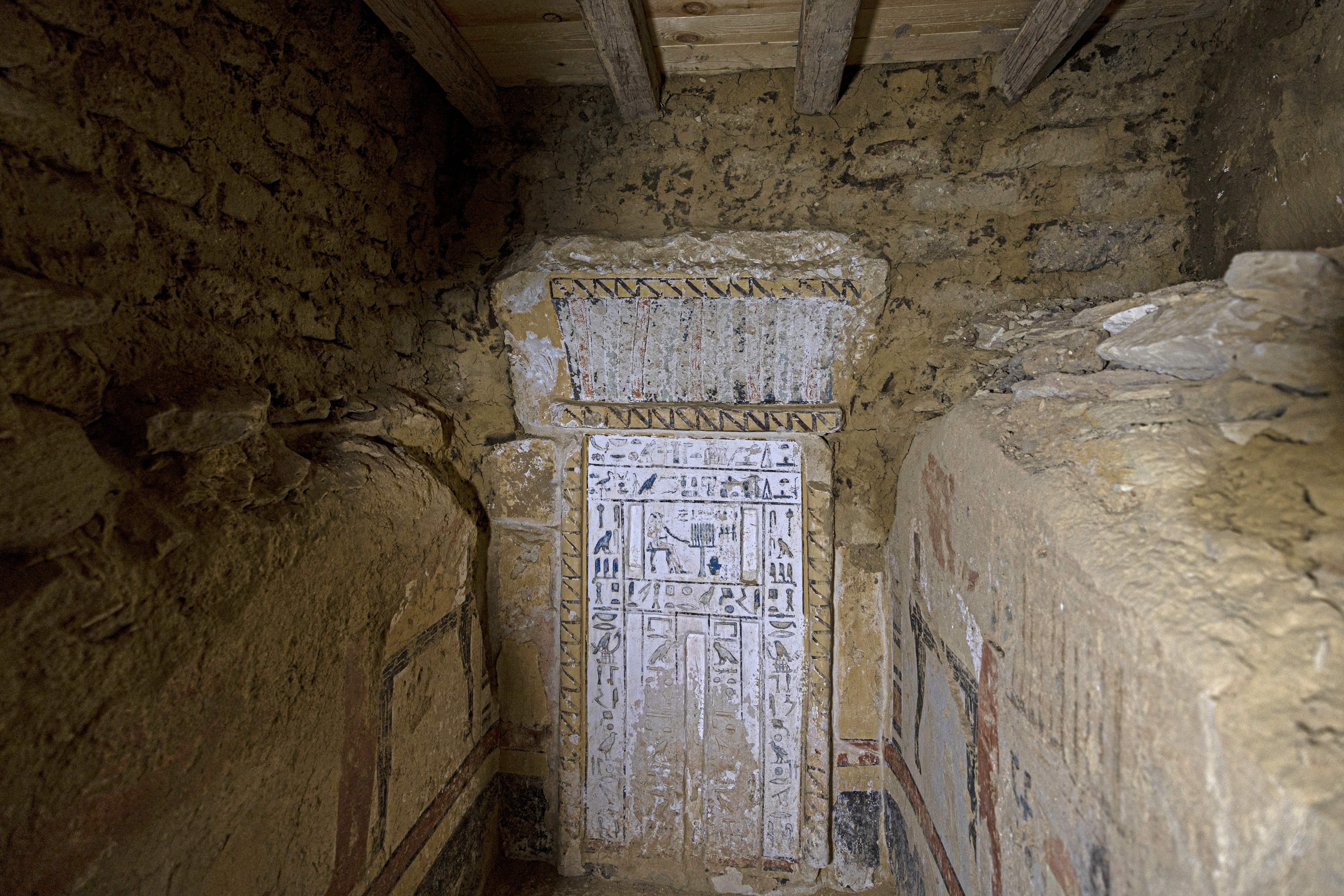Archaeologists Unearth Oldest Known Gold-Covered Mummy in Egypt | Smart News - Vimarsana News
