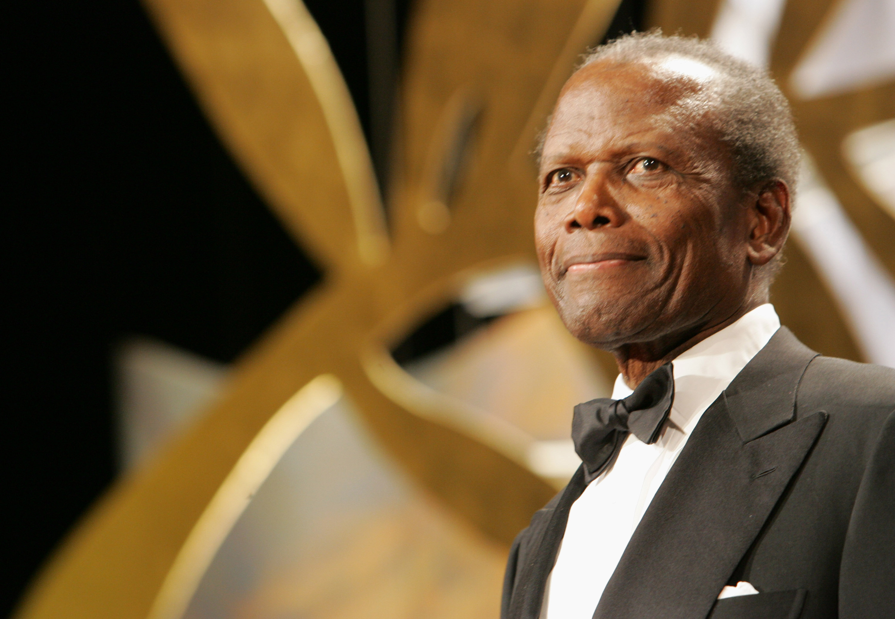 How Sidney Poitier Rewrote the Script for Black Actors in Hollywood | Smart News - Vimarsana News