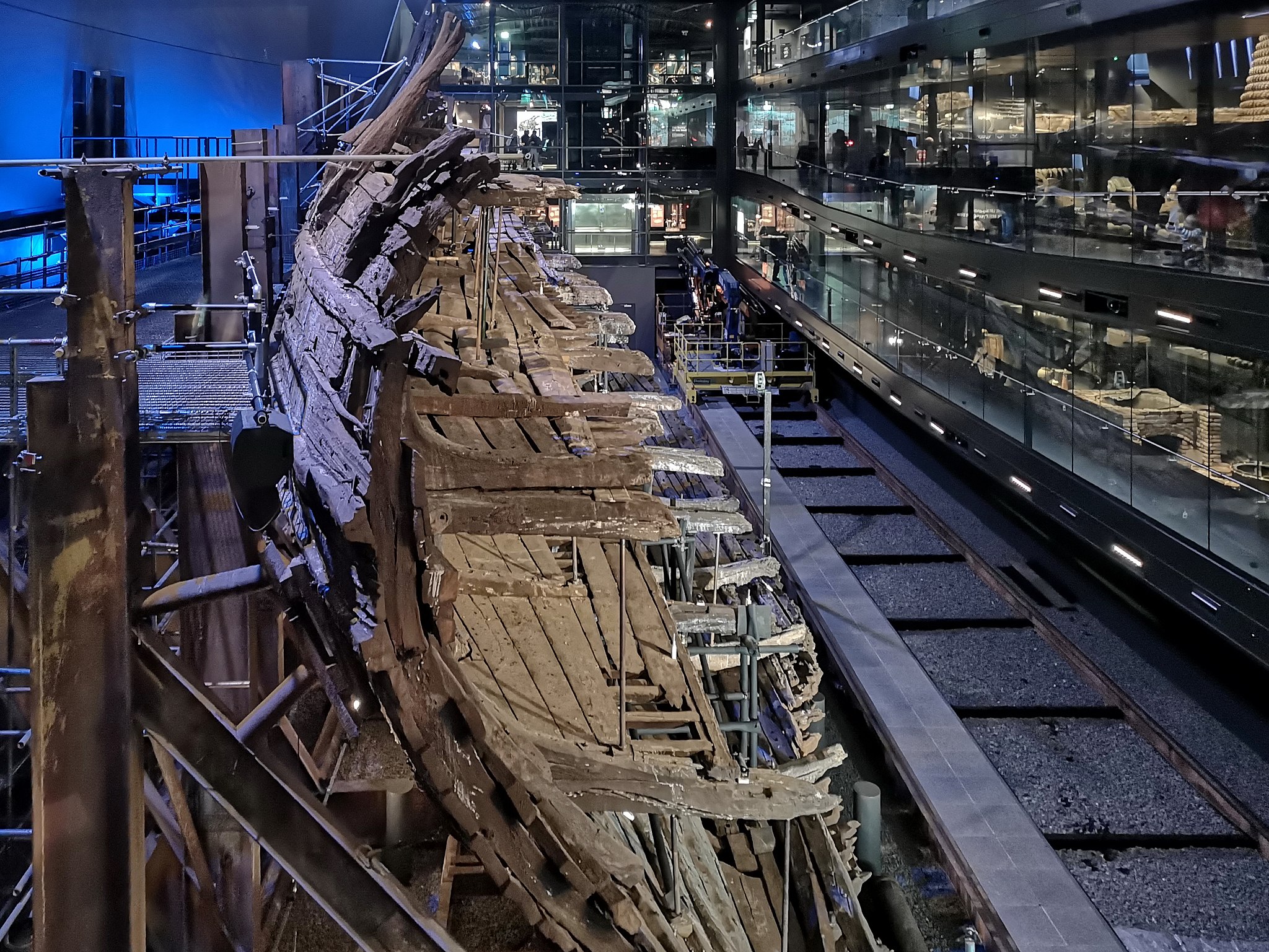 'Bacteria Poop' Is Breaking Down King Henry VIII's Favorite Ship | Smart News - Vimarsana News