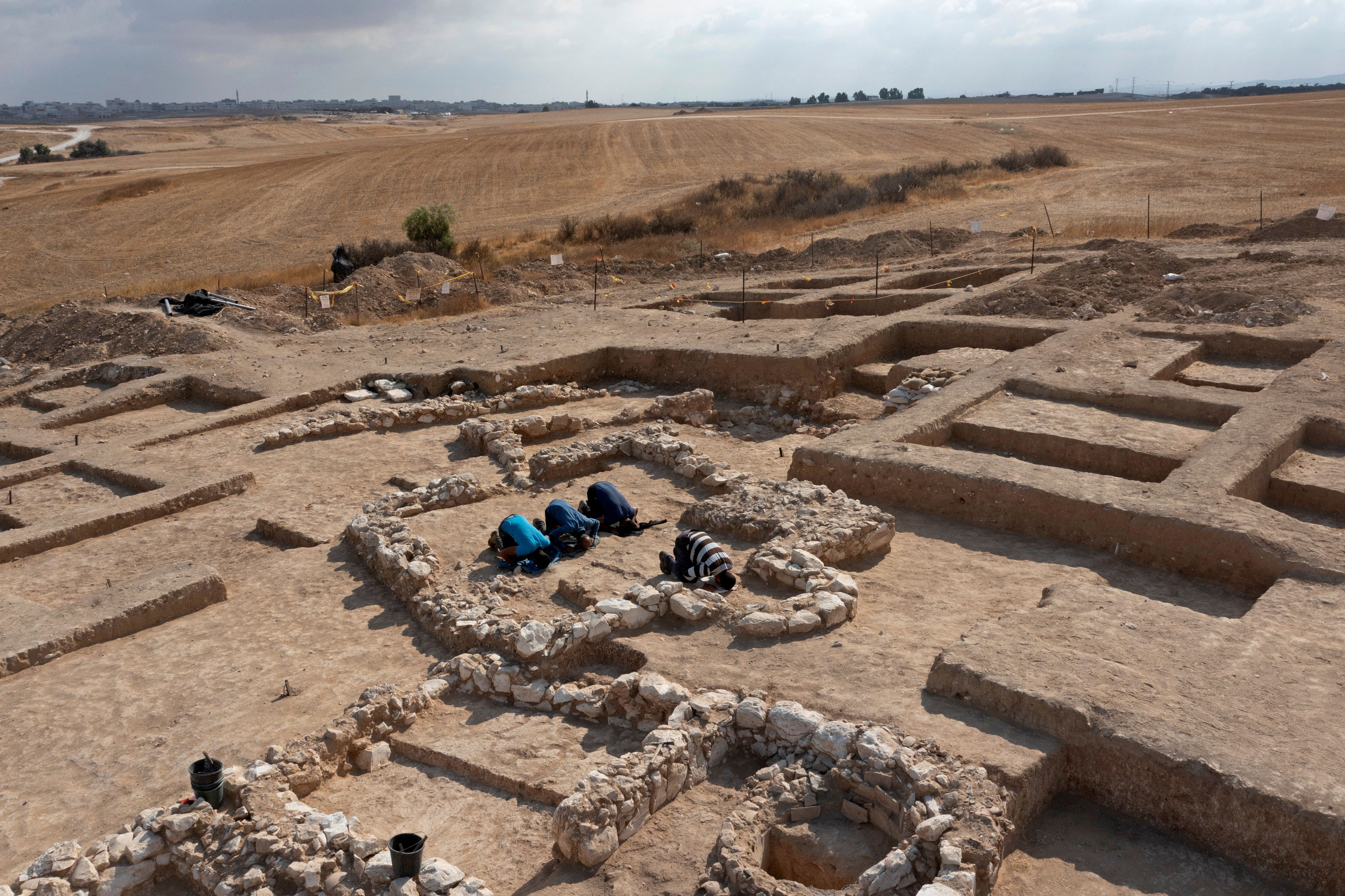 In Israeli Desert, Archaeologists Find One of the Oldest Known Mosques | Smart News - Vimarsana News