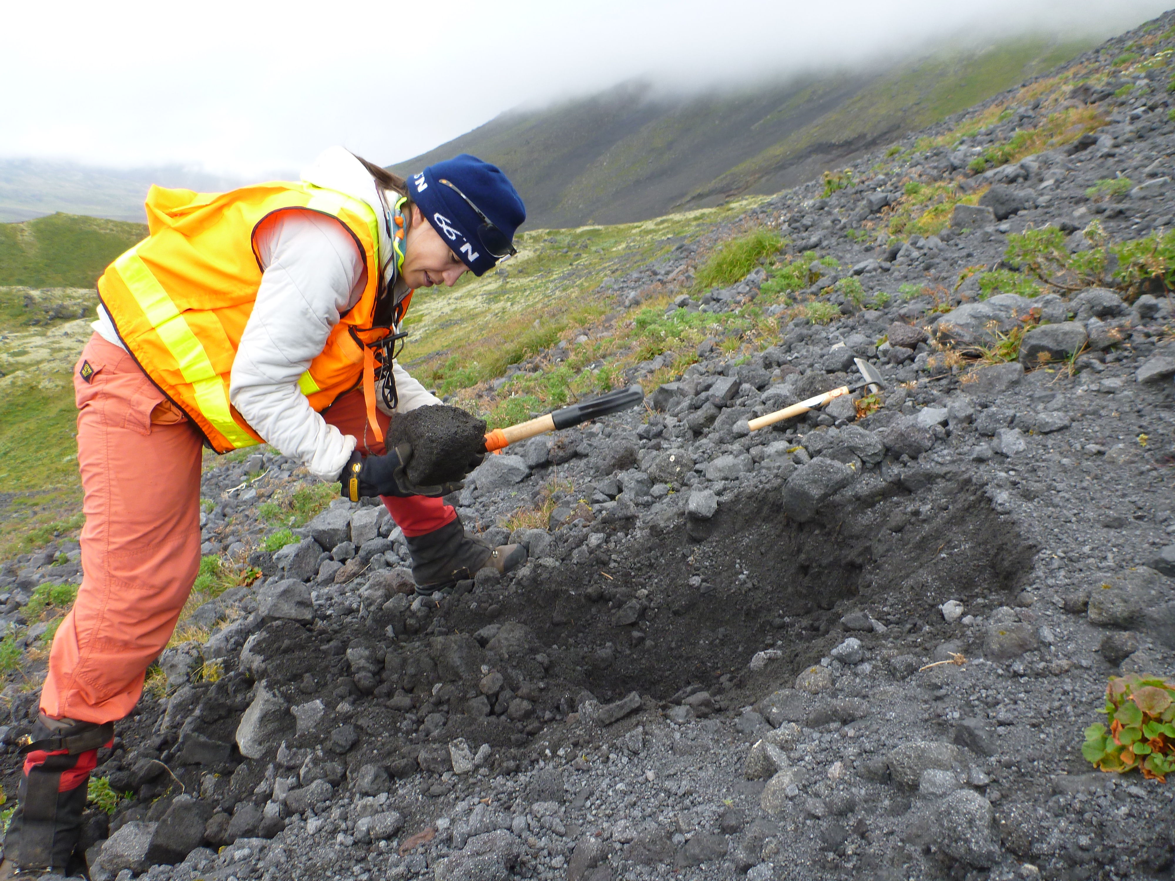Meet the Smithsonian Scientist Venturing to Volcanoes to Understand the Origins of Earth's Surface | Smithsonian Voices | National Museum of Natural History Smithsonian Magazine - Vimarsana News
