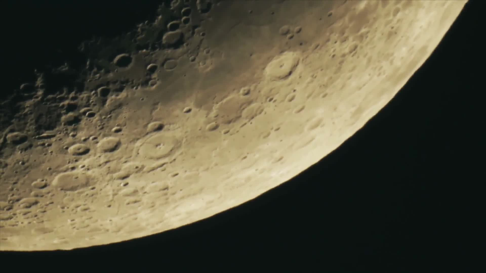 Ask Smithsonian What Would Happen if a Large Asteroid Hit the Moon